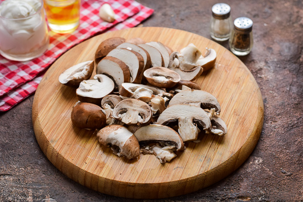 курица со сметаной и грибами в духовке рецепт фото 3